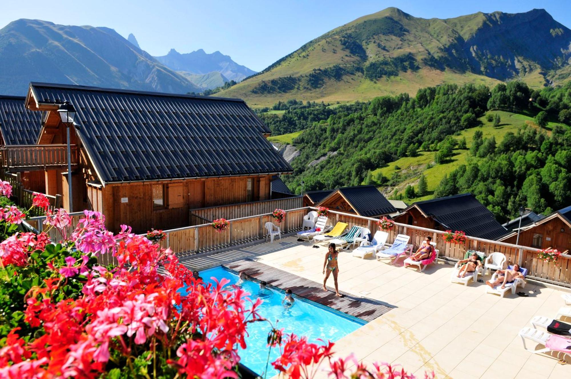 Residence Goelia Les Chalets Des Ecourts Saint-Jean-d'Arves Eksteriør billede